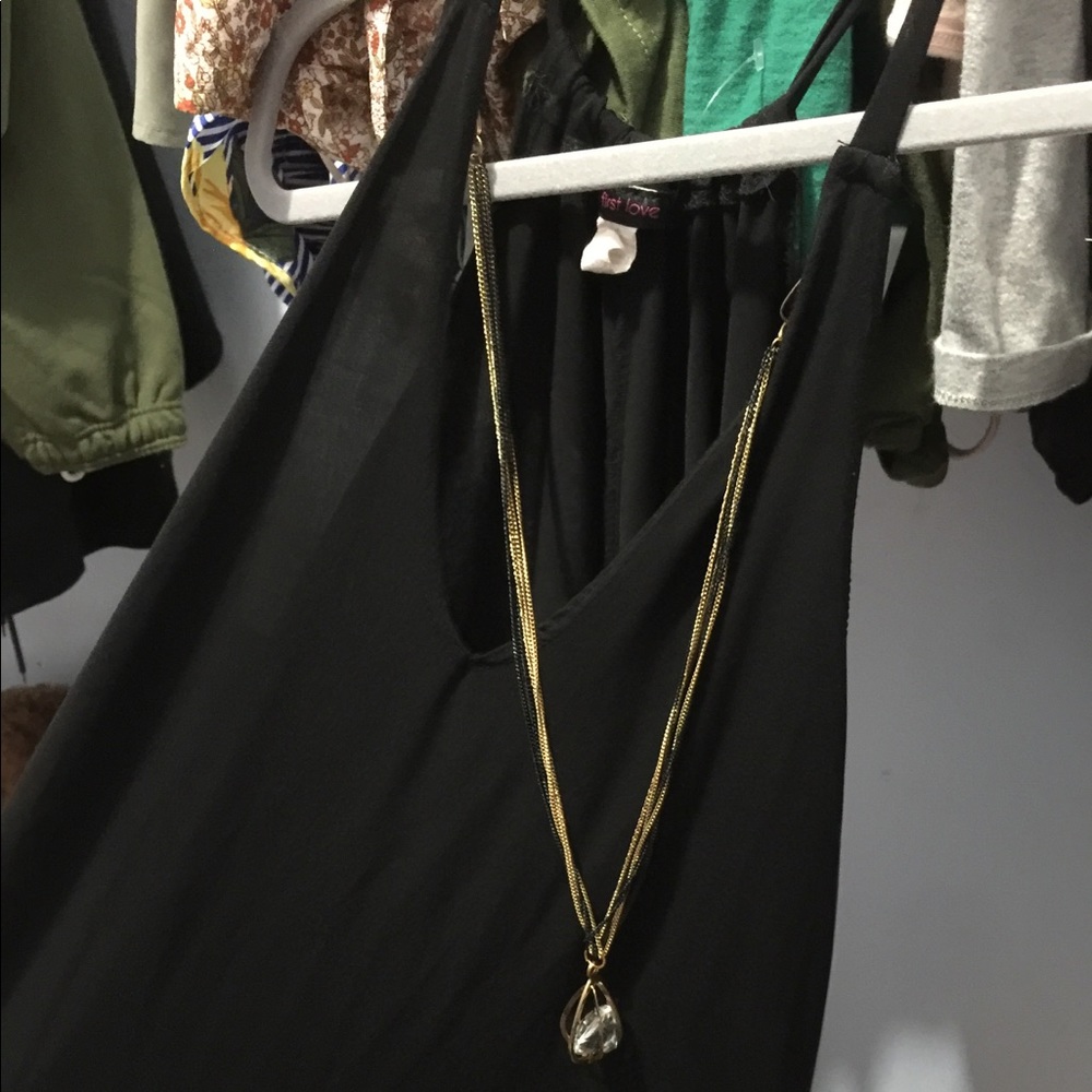 Black Sleeveless dress.